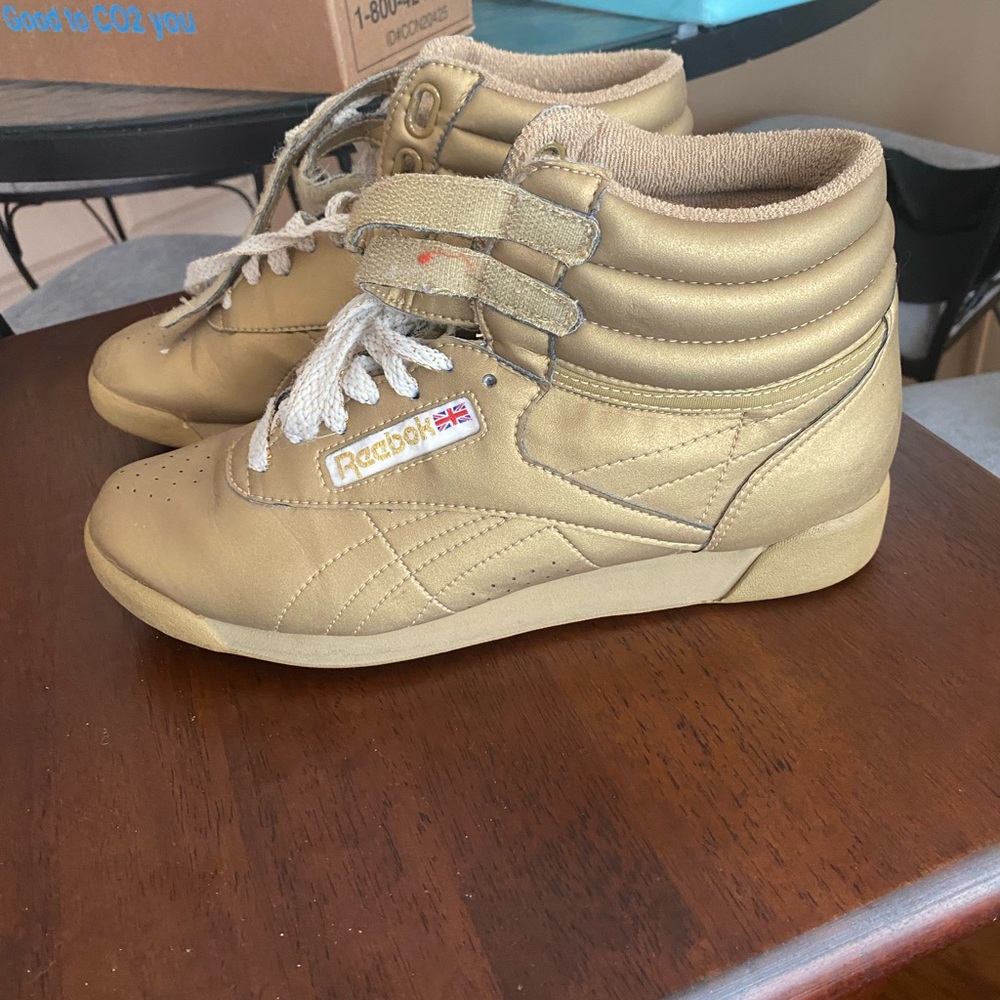 1988 her we come Gold high top Reebok’s